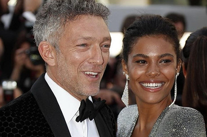 «Нельзя быть такими милыми!»: Венсан Кассель покорил поклонников фото с молодой супругой