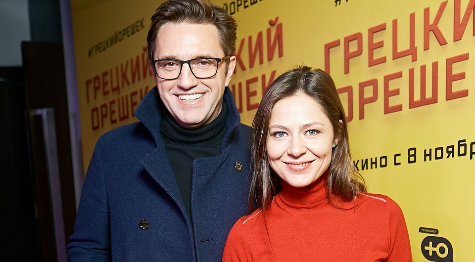 Елена Лядова и Владимир Вдовиченков показали модный образ для влюбленных на осень