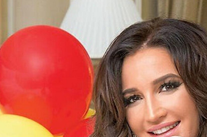 Что в холодильнике у Ольги Бузовой? Артистка приняла участие в забавном флешмобе