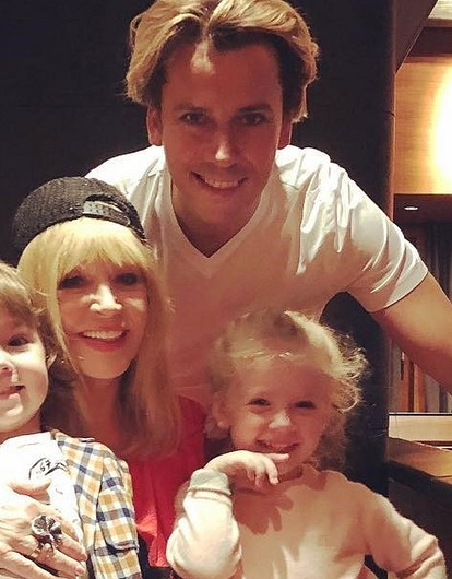 Максим Галкин опубликовал нежное видео с Аллой Пугачевой