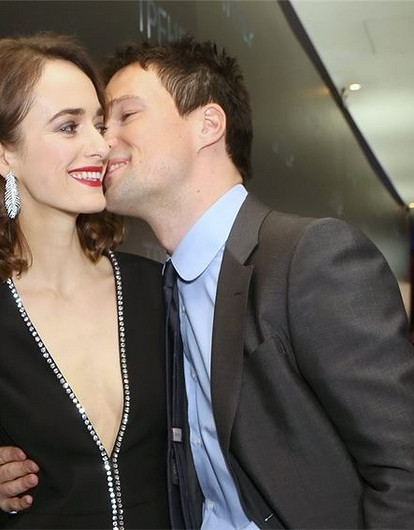 «Какого числа свадьба»?: в сети обсуждают помолвку Данилы Козловского и Ольги Зуевой