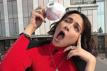 Настасья Самбурская высмеяла молодых мам