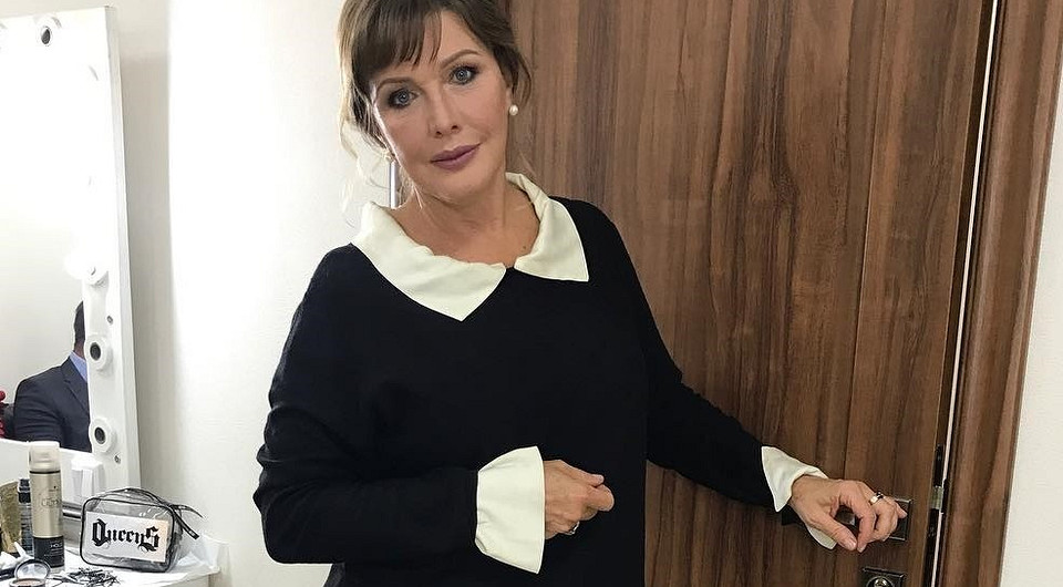 Елена Проклова продемонстрировала образ, который может состарить на 10 лет