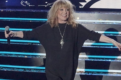 Алла Пугачева примерила прическу «восточный хвост»