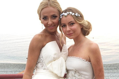 Старшая дочь Татьяны Навки похвасталась помолвочным кольцом