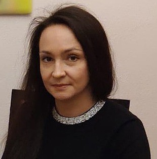 ЭКСПЕРТ: Диана Машкова, писатель, журналист, руководитель программы «Просвещение» БФ «Арифметика добра», мама 4 детей, 3 из которых приемные.