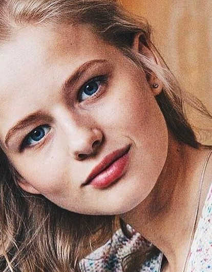 Александра Бортич встречается с сыном депутата