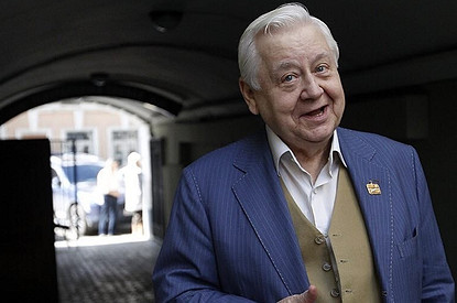 Друг Олега Табакова рассказал, что актер ушел от жены из-за беременности любовницы