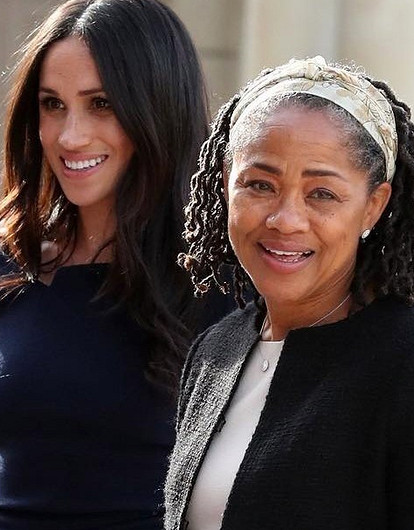 Елизавета II пригласила маму Меган Маркл на Рождество