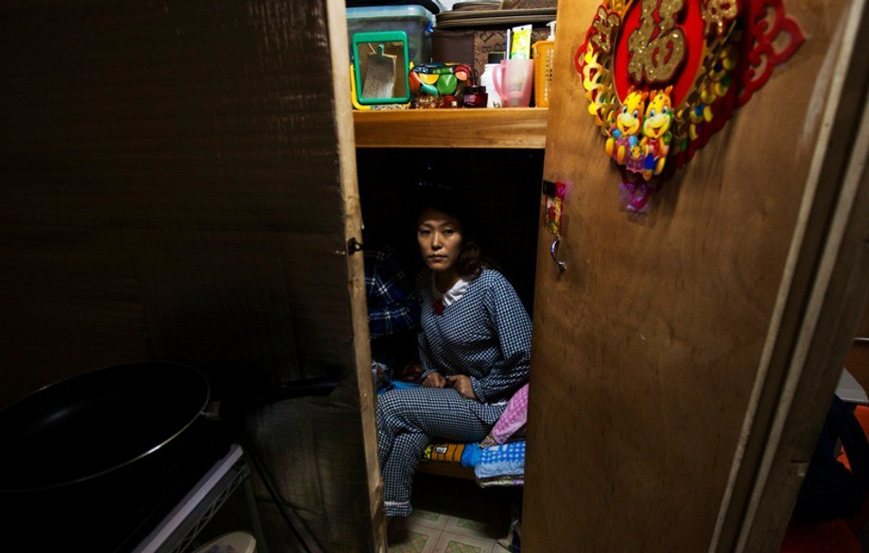 «Маленькая, зато своя»: 9 крошечных квартир по всему миру и как в них выживают