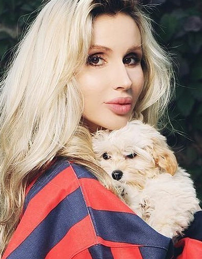 «У нее голубые глаза»: Светлана Лобода с нежностью рассказала о младшей дочке