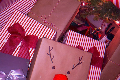 Упаковываем подарки к Новому году: 3 оригинальных способа и лайфхаки