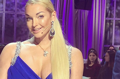 Анастасия Волочкова опубликовала фото, на котором выглядит беременной