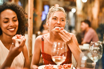 Монодиеты и экспресс-диеты к праздникам: стоит ли быстро сбрасывать вес?