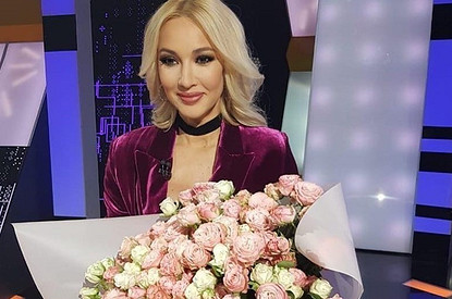 Лера Кудрявцева снялась для новогодней программы в «платье принцессы»