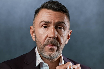 Друг Сергея Шнурова поделился новой информацией о молодой жене музыканта