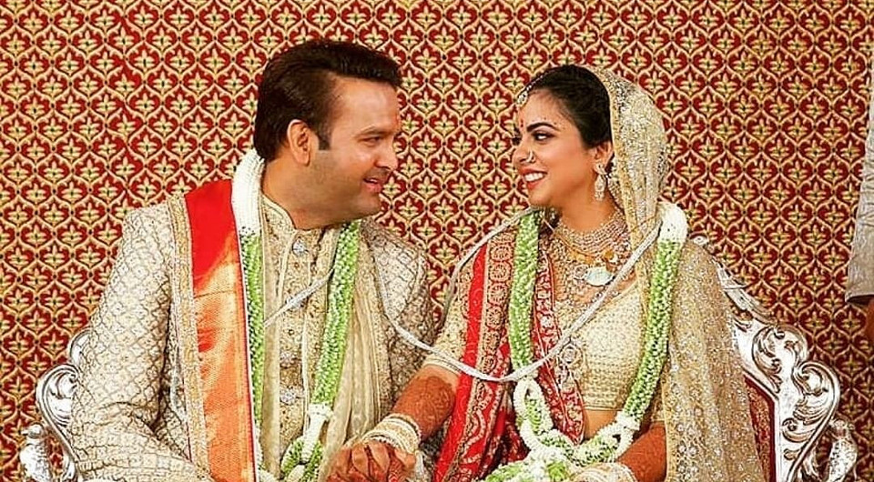 Как прошла свадьба дочери индийского миллиардера: звездные гости, тысячи цветов и обряды