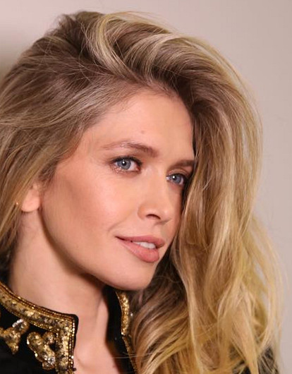 Вера Брежнева опубликовала фото, где она без макияжа