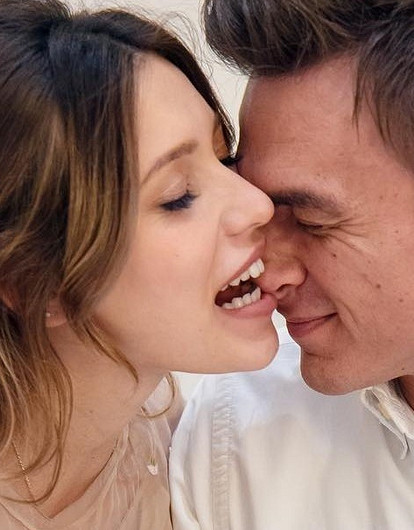 Регина Тодоренко впервые после родов вышла на связь с поклонниками