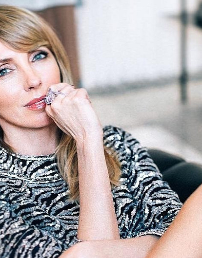 50-летняя Светлана Бондарчук продемонстрировала фигуру в полупрозрачном платье