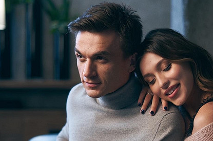 Влад Топалов показал семейное видео с супругой и маленьким сыном