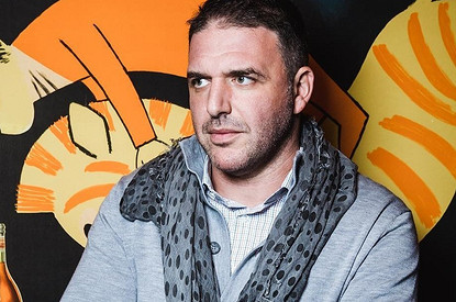 Максим Виторган похвастался стальным прессом