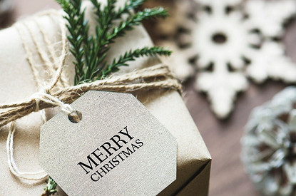Как выбрать подарок на Новый год для коллег и начальника?