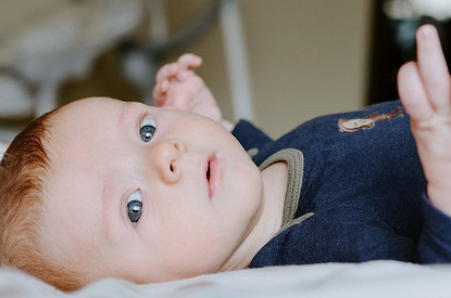 Детские ходунки: с какого возраста можно сажать ребенка