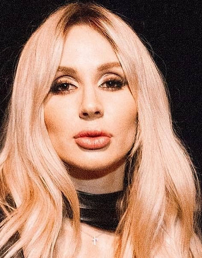 Светлана Лобода призналась, что пробовала кошачий корм и целовалась с девушкой