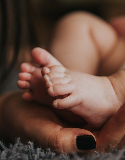 Как стричь ногти новорожденному ребенку