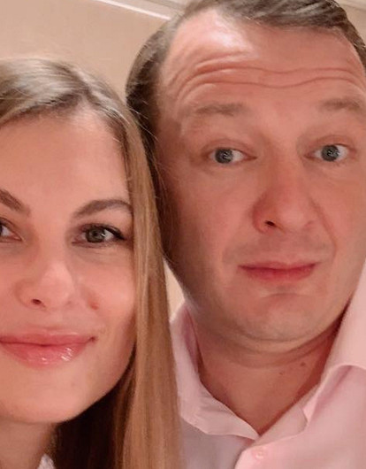 Жена Марата Башарова прокомментировала новость о том, что супруг поднял на нее руку