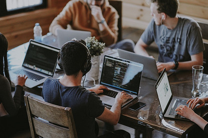 Пользователи портала «Пикабу» рассказали о нелепых причинах увольнения с работы