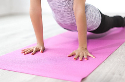 Простые движения: 6 упражнений, чтобы подтянуть фигуру после праздников