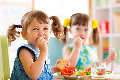 5 проблем, из-за которых ребенок плохо ест в детском саду