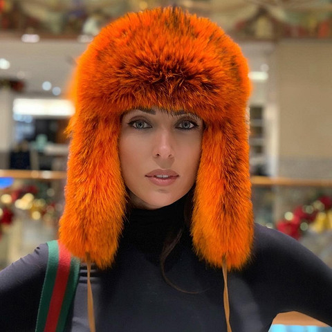 Поклонники отметили, что в такой шапке Алсу похожа на лисичку. «Рыжий вам к лицу», «Какая чудесная шапка! Тоже такую хочу», «Цвет огонь! У меня пальто такого оттенка», «Вам очень идет. Хи...