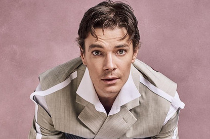 Максим Матвеев огласил имя новорожденного сына и показал его