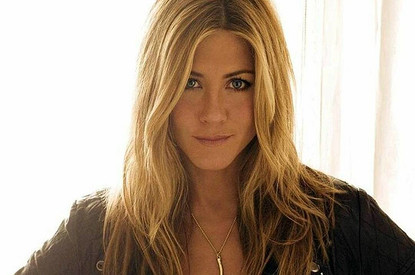 Почему Дженнифер Энистон рассталась с мужем: 3 основные версии