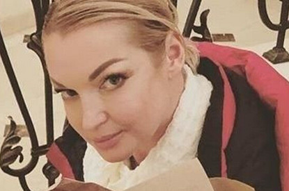 Как выглядела Анастасия Волочкова 20 лет назад и сейчас