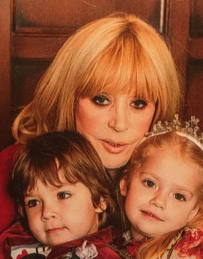 Не узнать: Алла Пугачева взбудоражила сеть снимком без макияжа