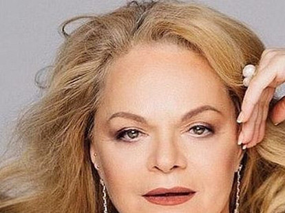 62-летняя Лариса Долина показала, как носить мини