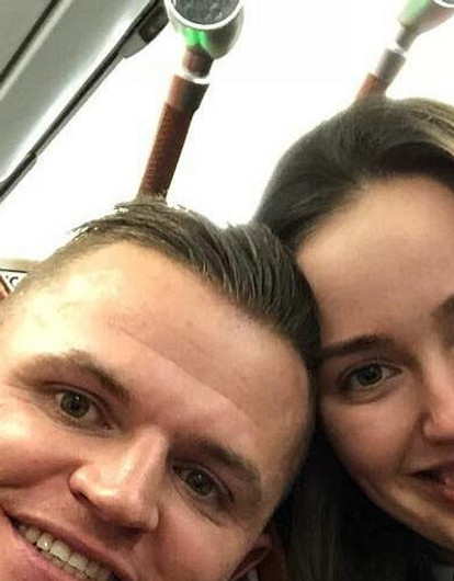 Нет смысла скрывать: Анастасия Костенко показала округлившийся живот