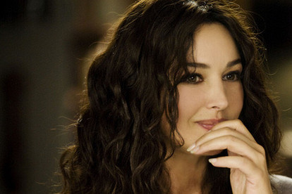 В сети обсуждают помолвку Моники Беллуччи