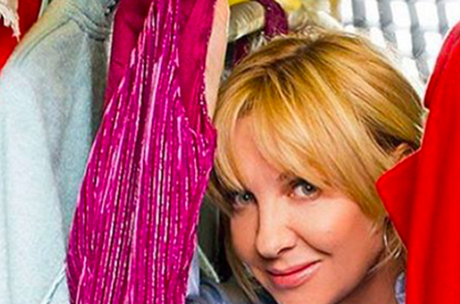 Елена Яковлева показала, как блондинкам носить голубой цвет