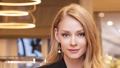 Красива и опасна: Светлана Ходченкова научилась фехтовать