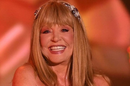 Алла Пугачева в мини-шортах и платье: «Весну разрешаю!»