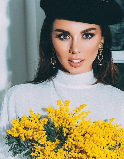 8 марта: как звезды делятся праздничным настроением