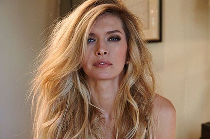 Звездный конфуз: Вера Брежнева упала во время выступления