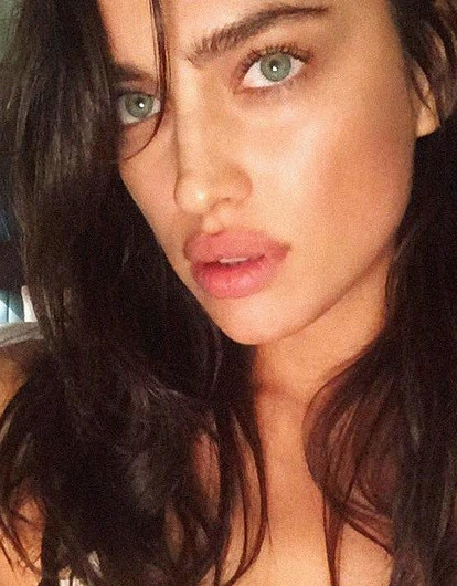 Диета Ирины Шейк: модель уверяет, что ест гамбургеры