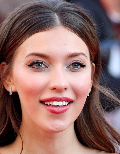 Канны-2018: поклонники раскритиковали неудачный наряд Регины Тодоренко