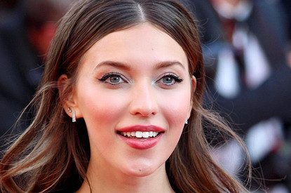 Канны-2018: поклонники раскритиковали неудачный наряд Регины Тодоренко